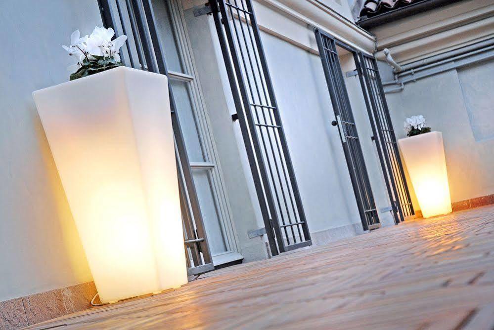 B&B Terres D'Aventure Suites Τορίνο Εξωτερικό φωτογραφία
