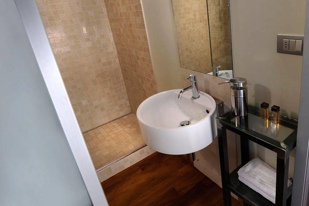B&B Terres D'Aventure Suites Τορίνο Εξωτερικό φωτογραφία